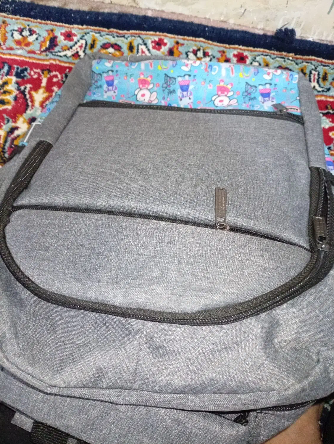 کوله تمیز نو حتا استفاده نشود|کیف، کفش، کمربند|کارون, |دیوار