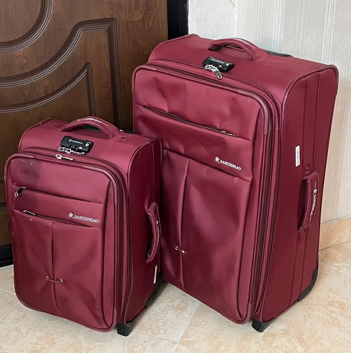 چمدان|کیف، کفش، کمربند|رشت, دیلمان|دیوار