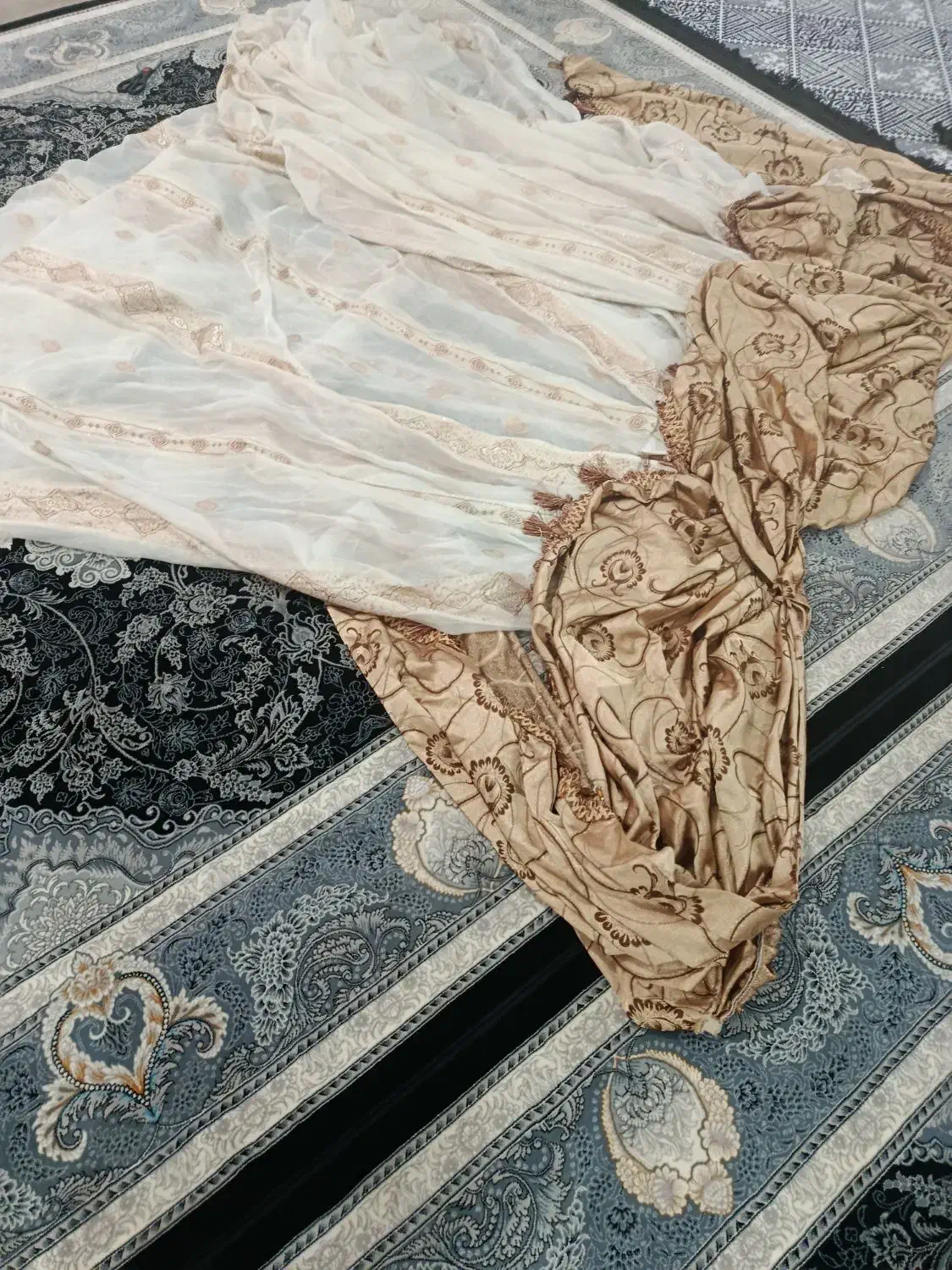 پرده در حدنو سالم وتمیز|پرده، رانر، رومیزی|کاشان, راوند|دیوار