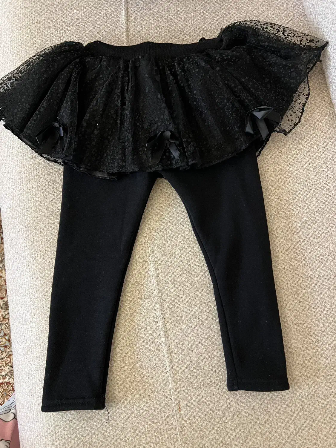 دو عدد بلوز دامن و یک دامن باجوراب شلواری باهم|لباس|تبریز, |دیوار