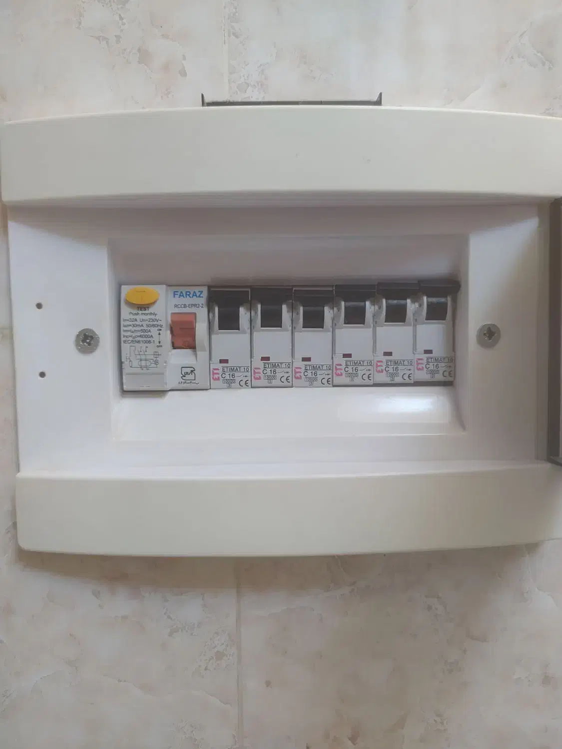 برق کار، تعمیر و عیب یابی|خدمات پیشه و مهارت|نجف‌آباد, امیرآباد|دیوار