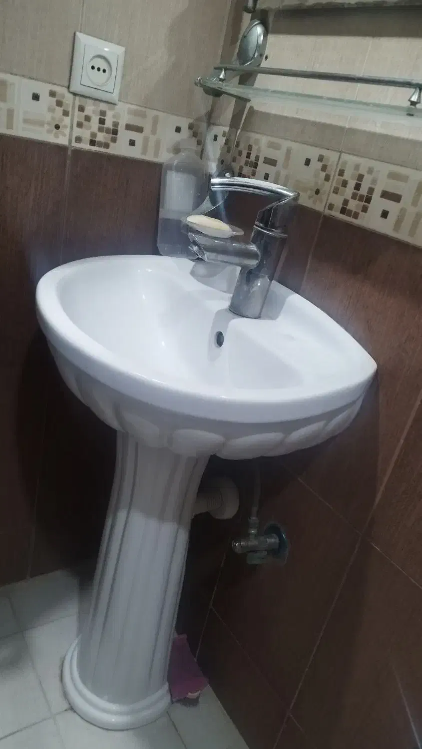 ست آینه دستشویی به همراه دستشویی و شیر آب  کارکرده|لوازم سرویس بهداشتی|تهران, آهنگ|دیوار