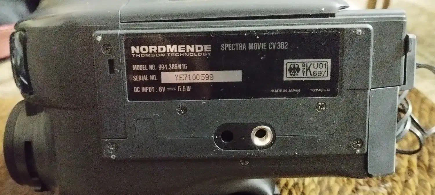 دوربین فیلمبرداری قدیمی|دوربین عکاسی و فیلم‌برداری|اصفهان, کوی شهید کشوری|دیوار