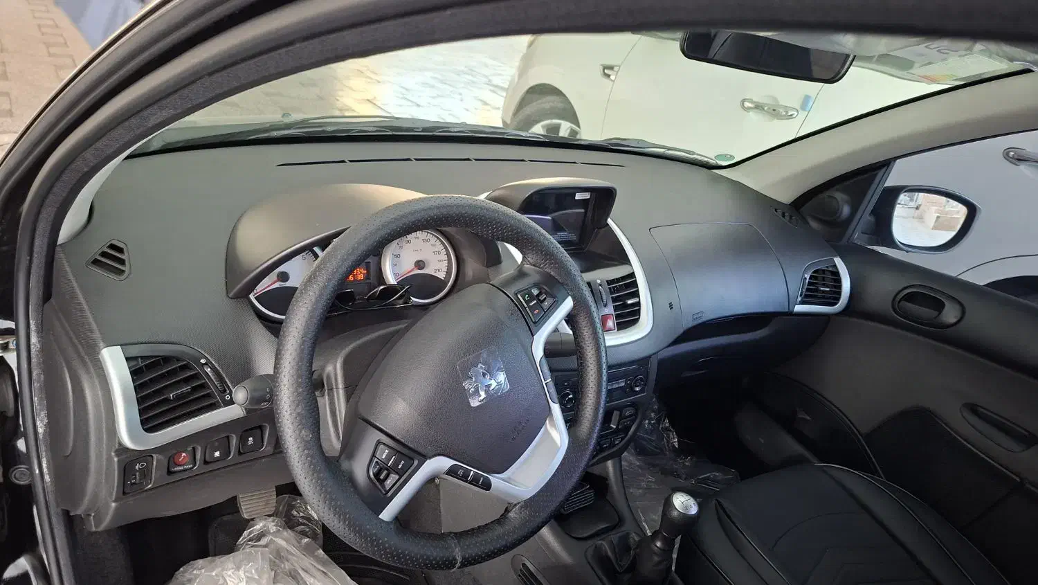 207 tu5 سقف فلز مشکی مدل 404 ارتقاء یافته|خودرو سواری و وانت|مشهد, الهیه|دیوار