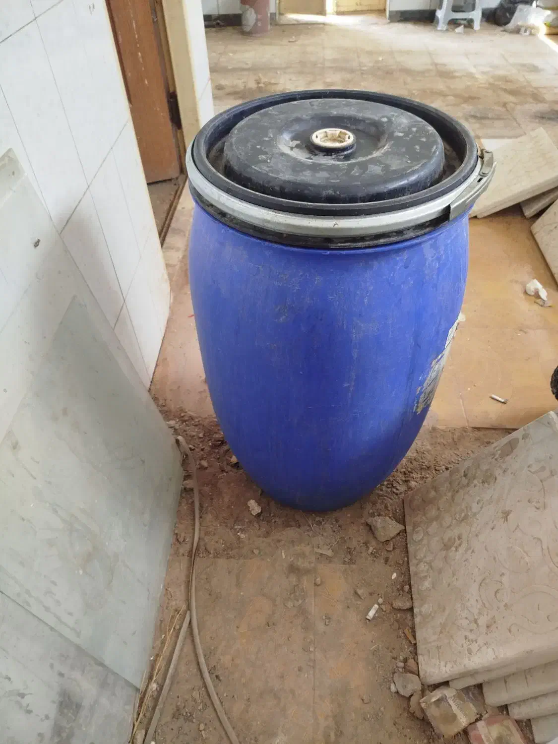 سه عدبه 220لیتری بفروش میرسد|ظروف نگهدارنده، پلاستیکی، یک‌بارمصرف|بروجن, |دیوار