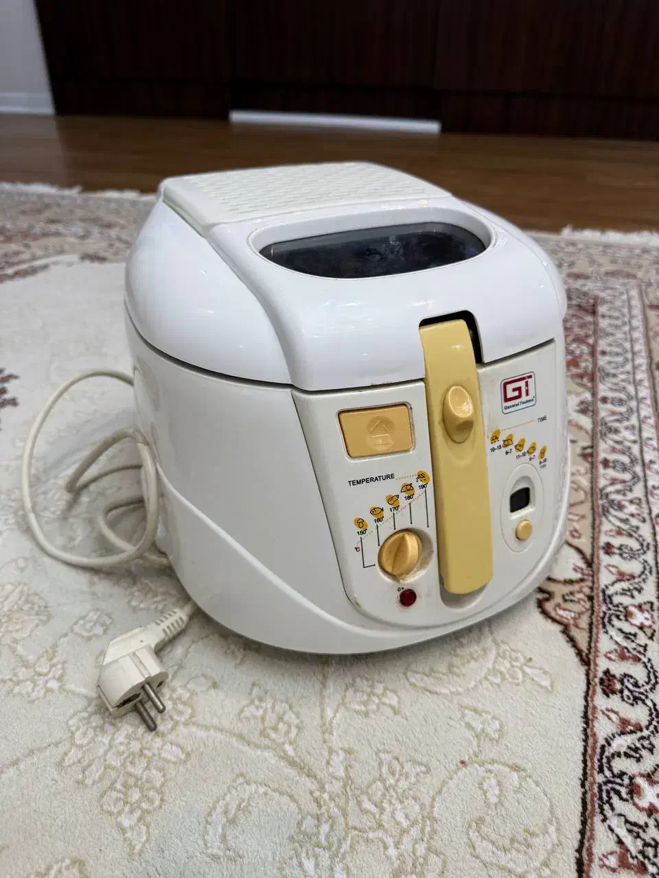 سرخکن جنرال تکنیک کاملا نو|اجاق گاز و لوازم برقی پخت‌وپز|بندر انزلی, کلیور|دیوار