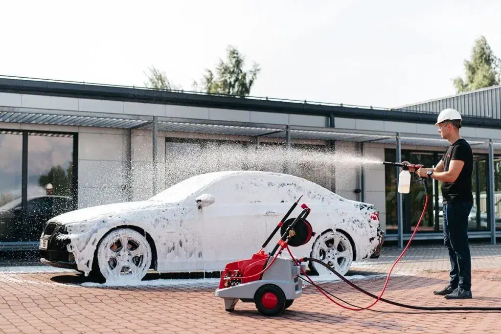 نیازمند نیروی کارواش|استخدام سرایداری و نظافت|مرودشت, ثبت احوال|دیوار