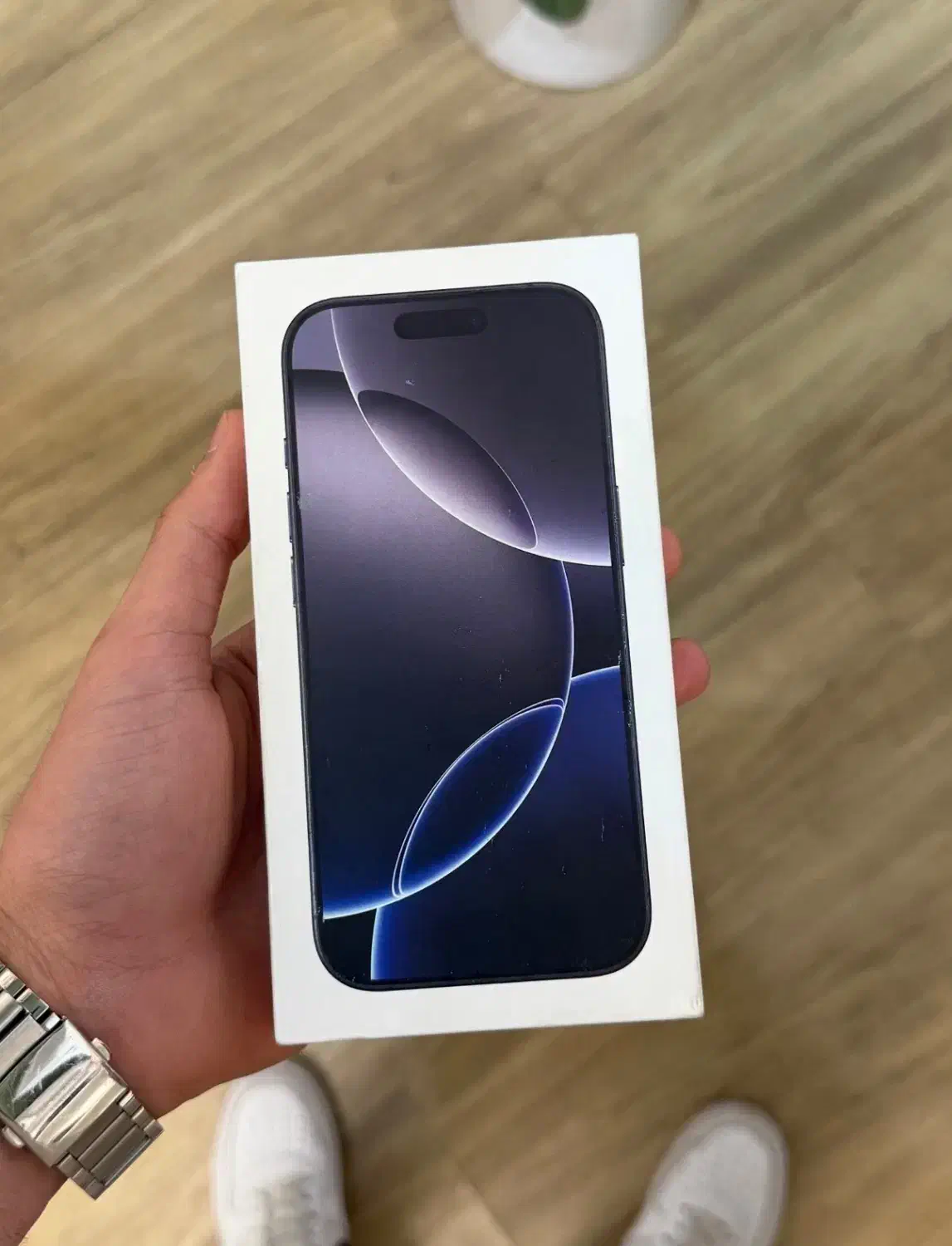 16 پرو مشکی|موبایل|رشت, گلسار|دیوار