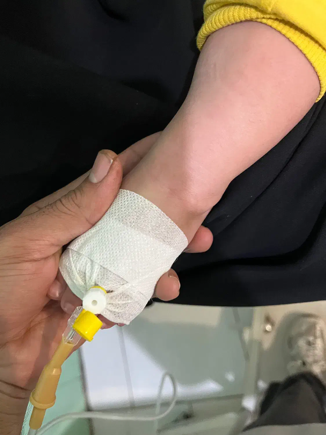 خدمات پرستاری درمنزل وصل ، سرم ،پانسمان وتزریقات|خدمات آرایشگری و زیبایی|زاهدان, |دیوار