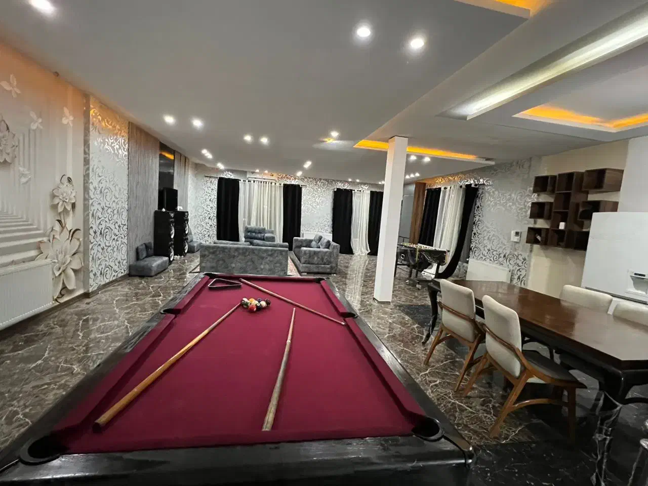 ویلای لوکس استخردار و بیلیارد|اجارهٔ کوتاهمدت ویلا و باغ|قائمشهر, |دیوار