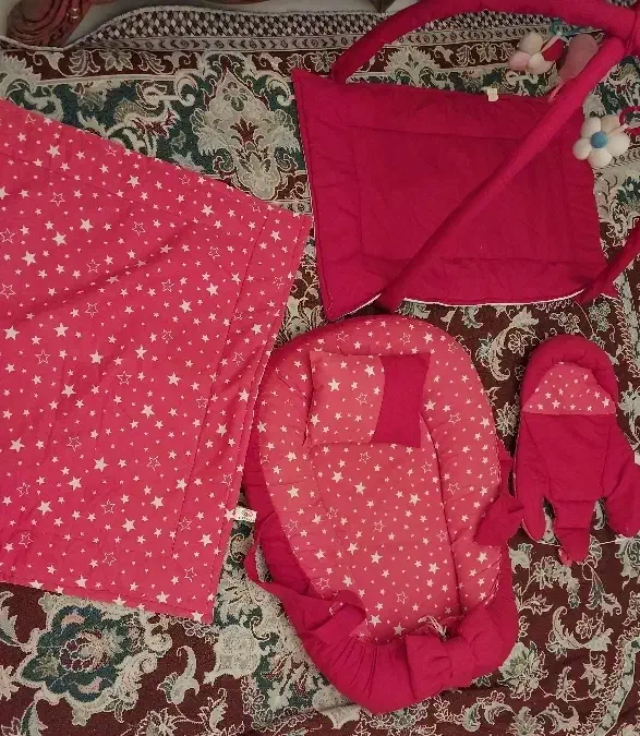 ست خواب و قنداق و بازی نوزاد پنج تیکه|رختخواب، بالش، پتو|تهران, اقدسیه|دیوار