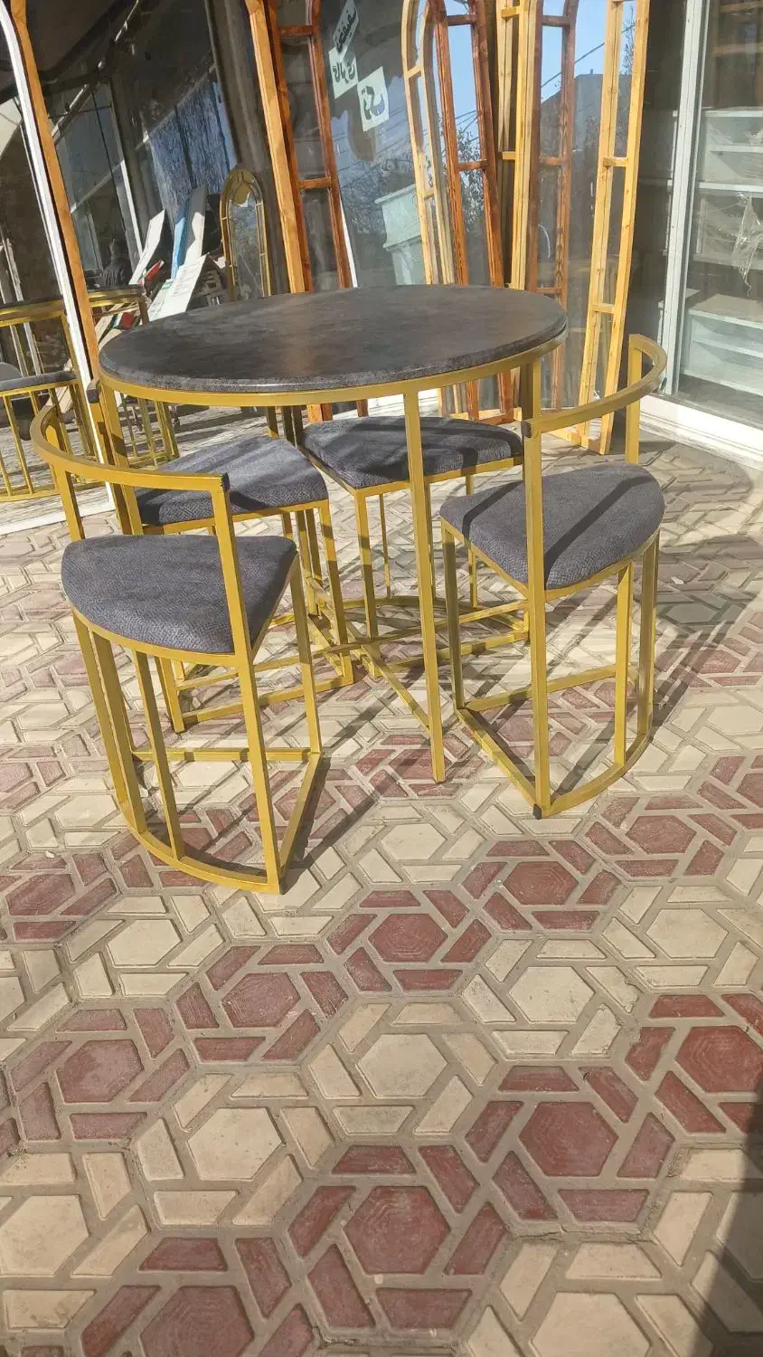 نهارخوری فلزی کمجا رنگ ثابت(گالری تک)|مبلمان خانگی و میز عسلی|مریوان, |دیوار