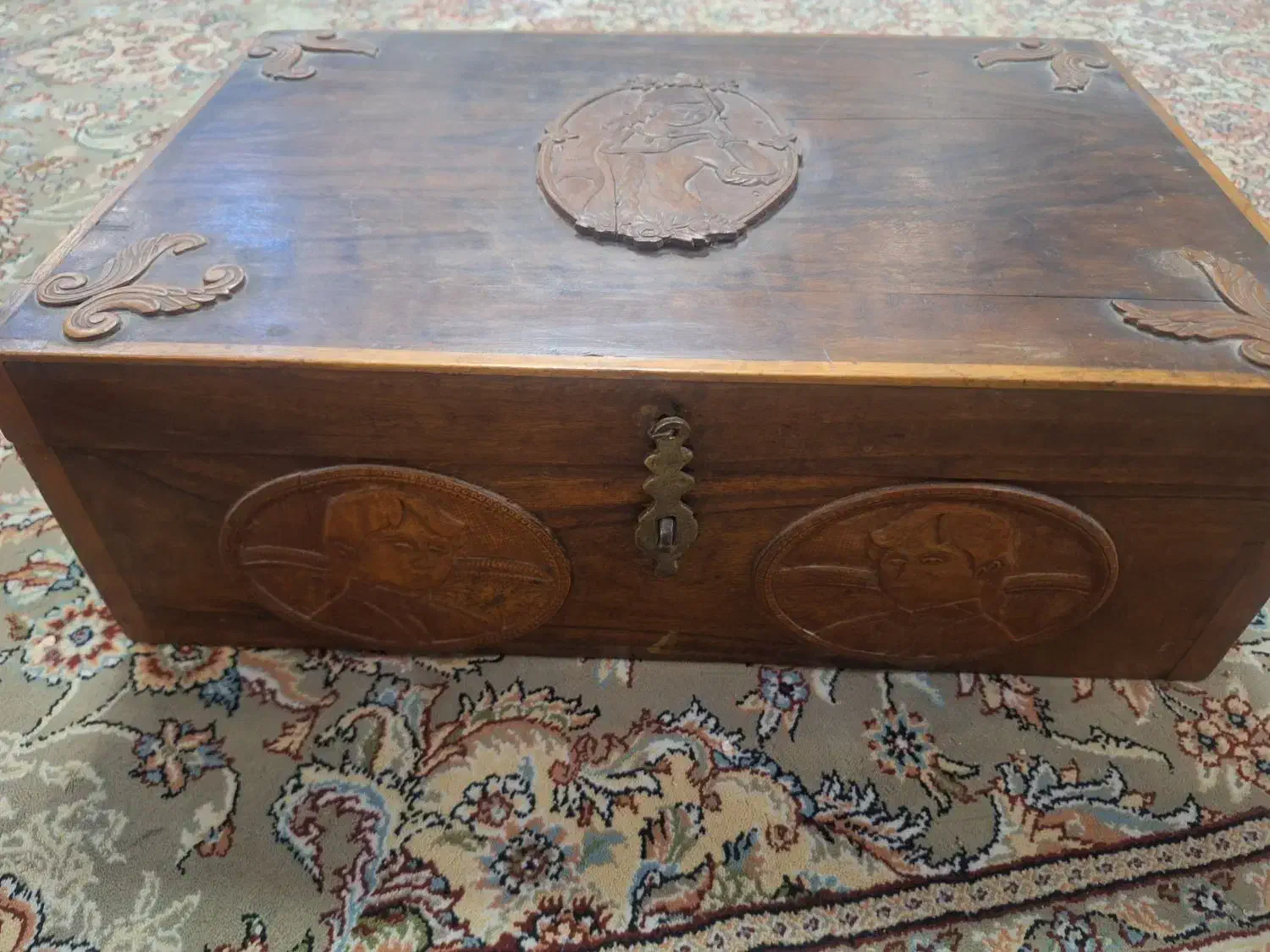 صندوق چوبی قدیمی|کلکسیون اشیاء عتیقه|تهران, وحیدیه|دیوار