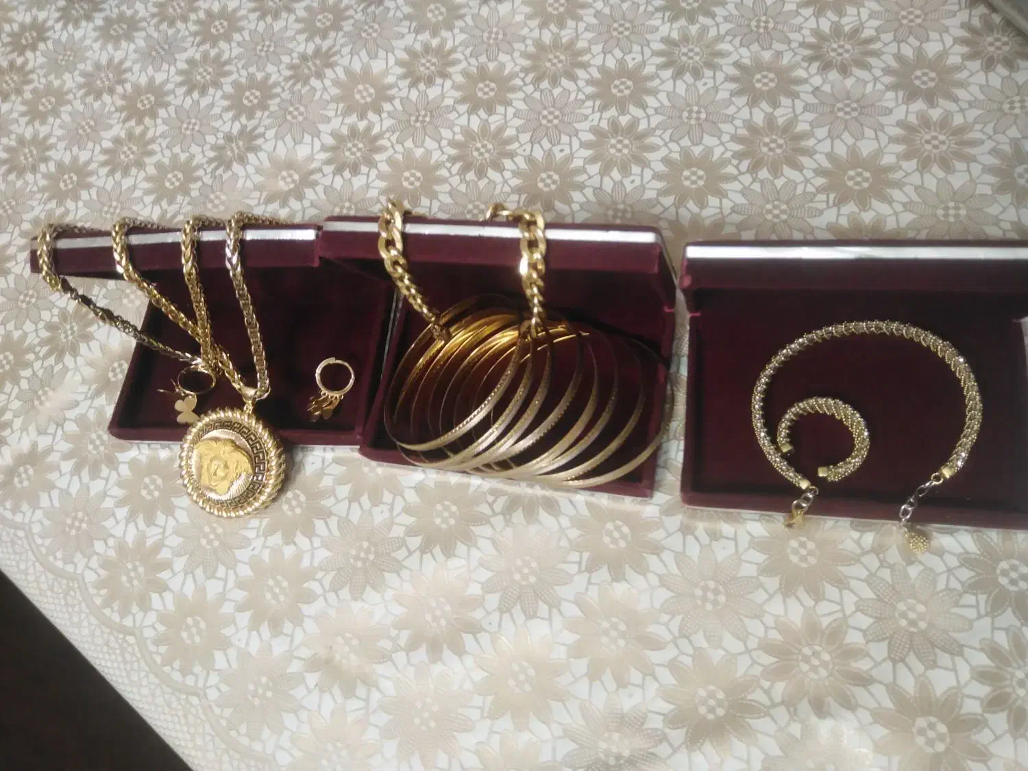 طلا 18عیاردرحدنو|جواهرات|بابل, |دیوار