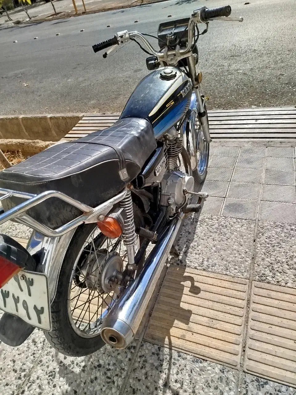 موتورسیکلت 125 سال 88|موتورسیکلت|صدرا-فارس, فاز ۱|دیوار