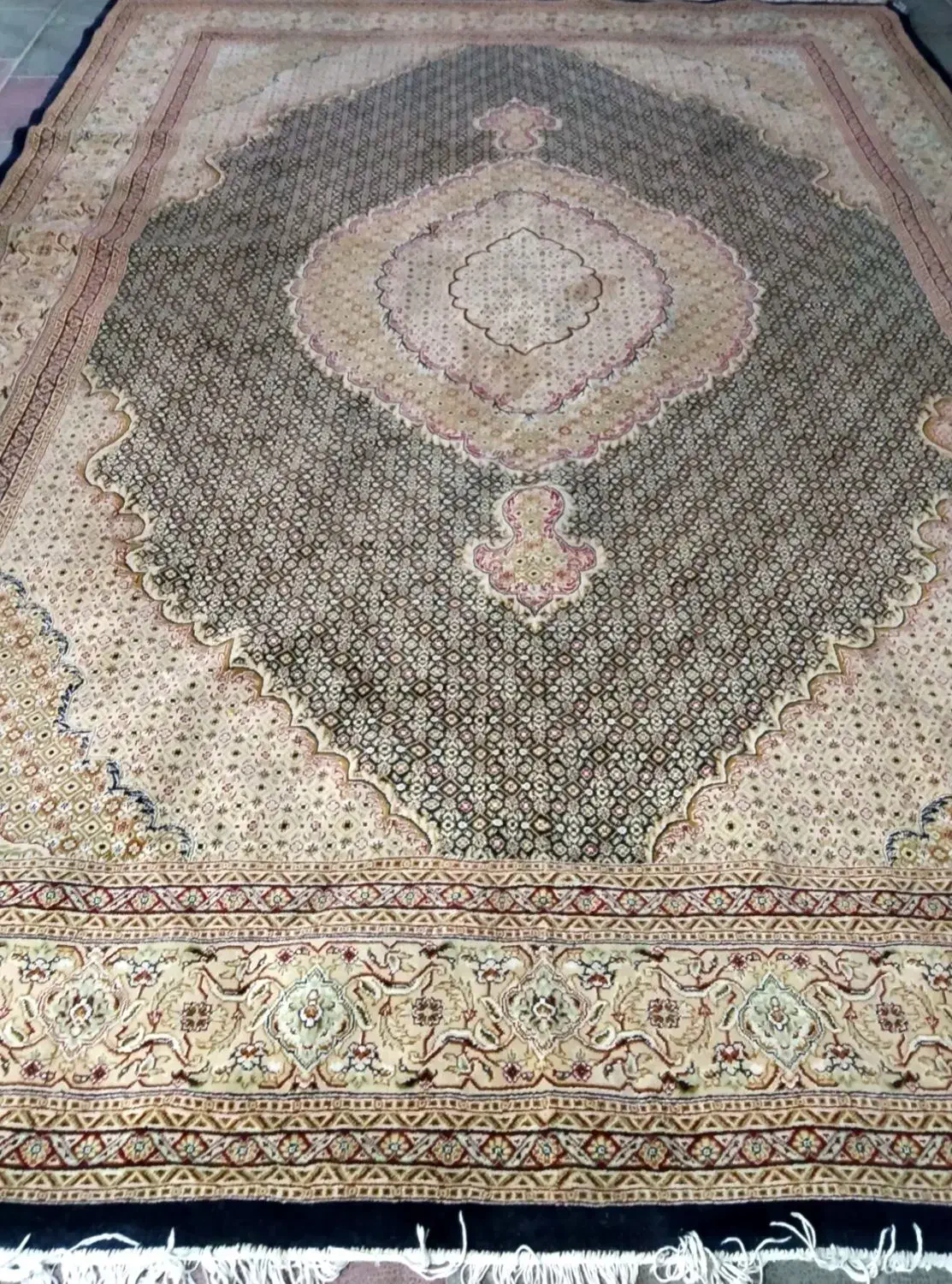 فرش ۹متری ۷۰۰شانه جنس نخ سالم و تمیز|فرش|تهران, امام زاده عبدالله|دیوار