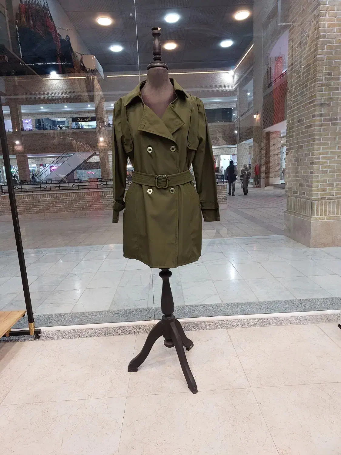 بارانی سانتانا|لباس|سبزوار, مدرس|دیوار