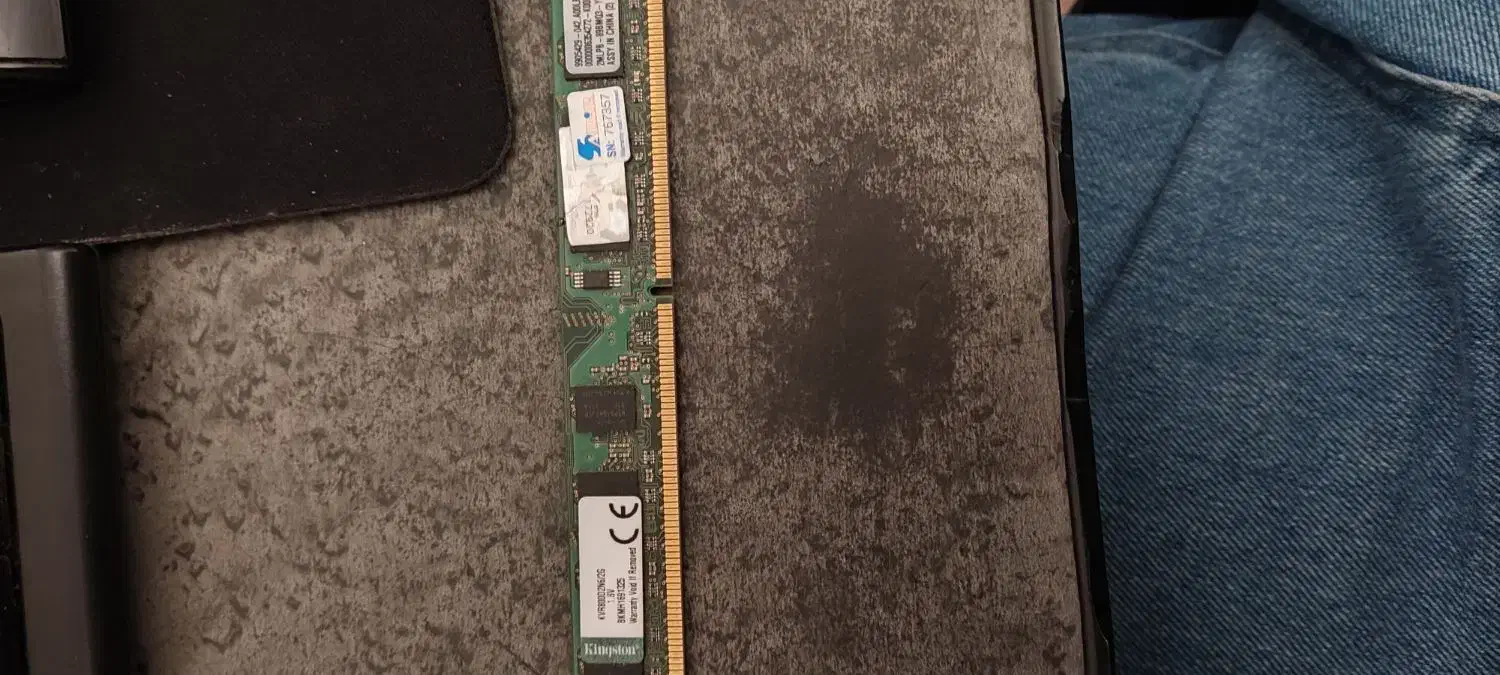 رم 4 گیگ ddr3 و فن cpu و میکروفن رومیزی و...|قطعات و لوازم جانبی رایانه|نسیم‌شهر, |دیوار