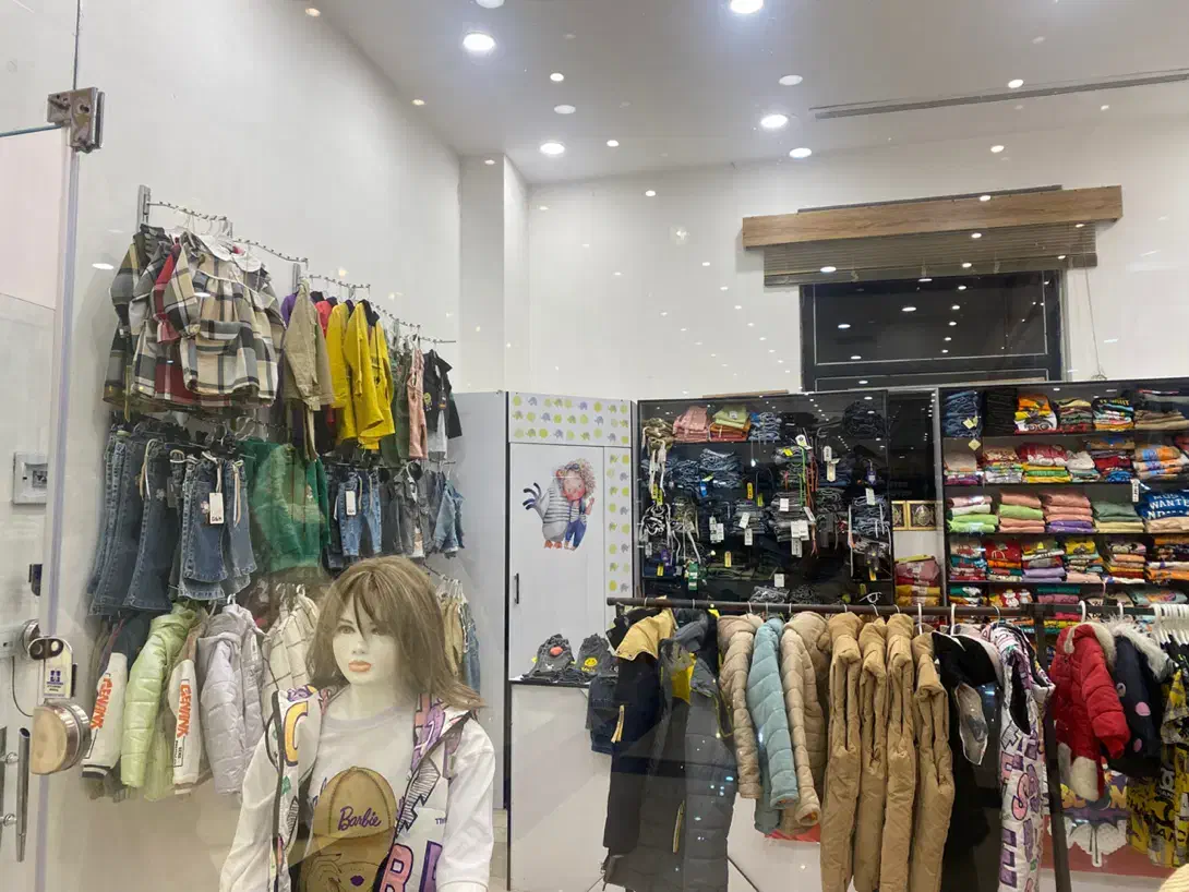 واگذاری پوشاک کودک|فروشگاه و مغازه|ازنا, |دیوار