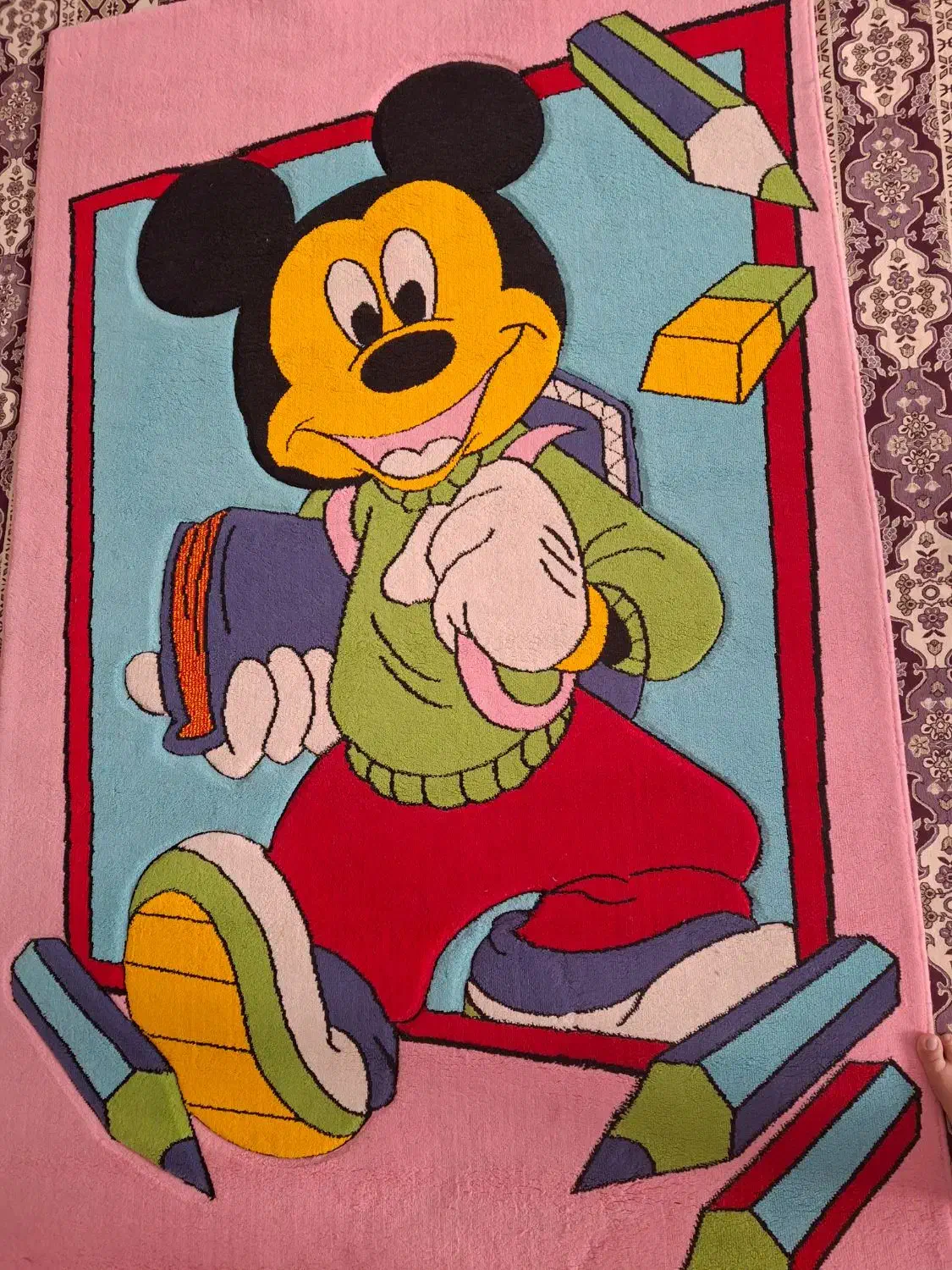 فرش اتاق کودک سالم و در حد نو 4 متری|اسباب و اثاث بچه|پردیس, فاز ۸|دیوار