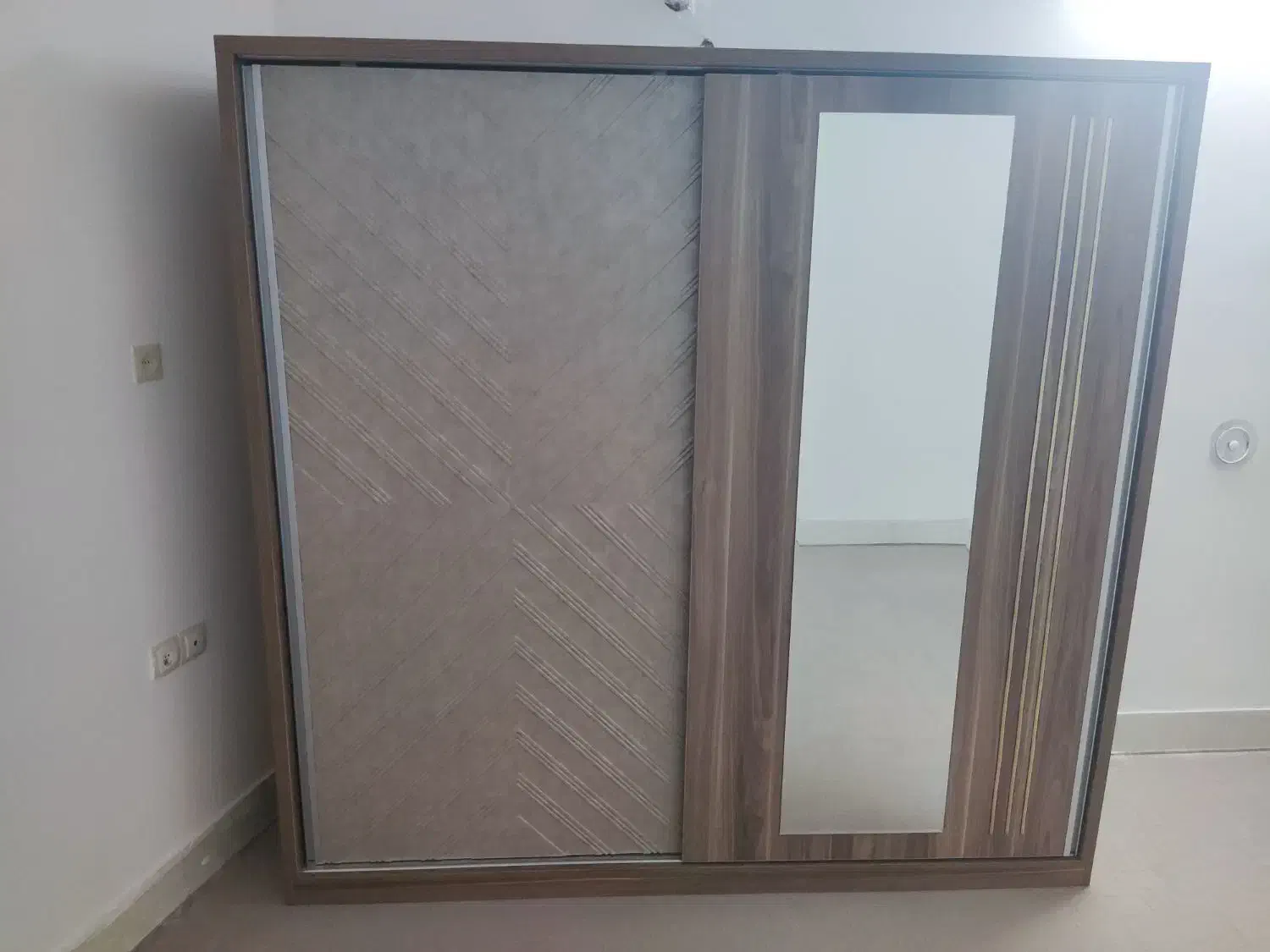 کمد لباس|جاکفشی، کمد، دراور|خور (فارس), |دیوار