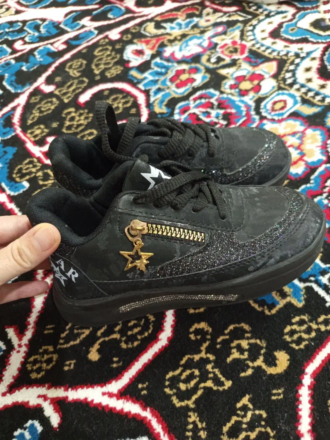 کفش سایز ۳۱ اسپرت برای دخترم کادو آوردن|کیف، کفش، کمربند|مشهد, طبرسی شمالی|دیوار