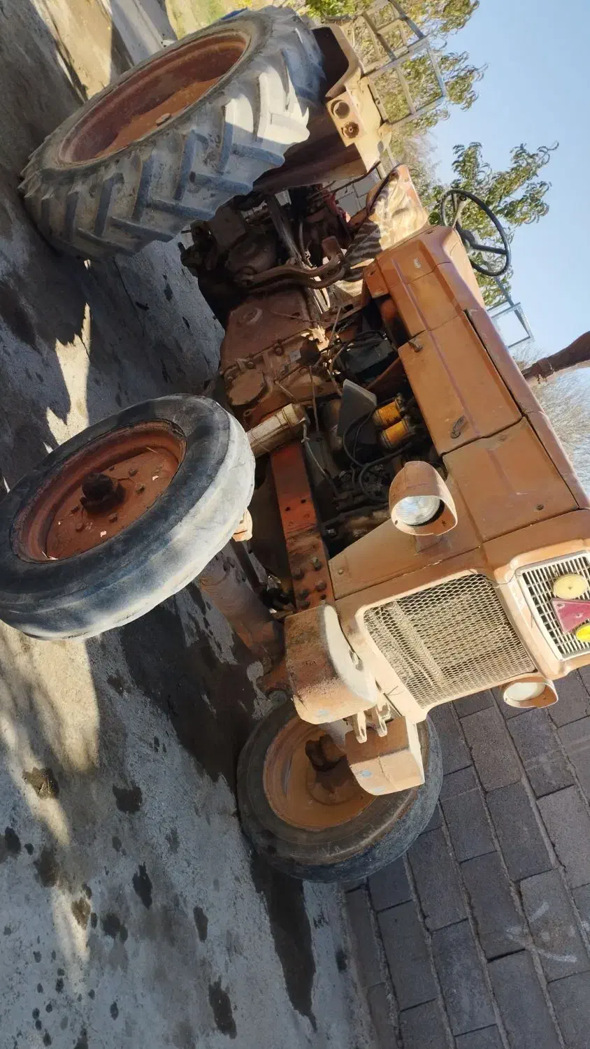 یکدسگاه تراکتور رومانی بسیار سالم|خودرو سنگین|قیدار, |دیوار