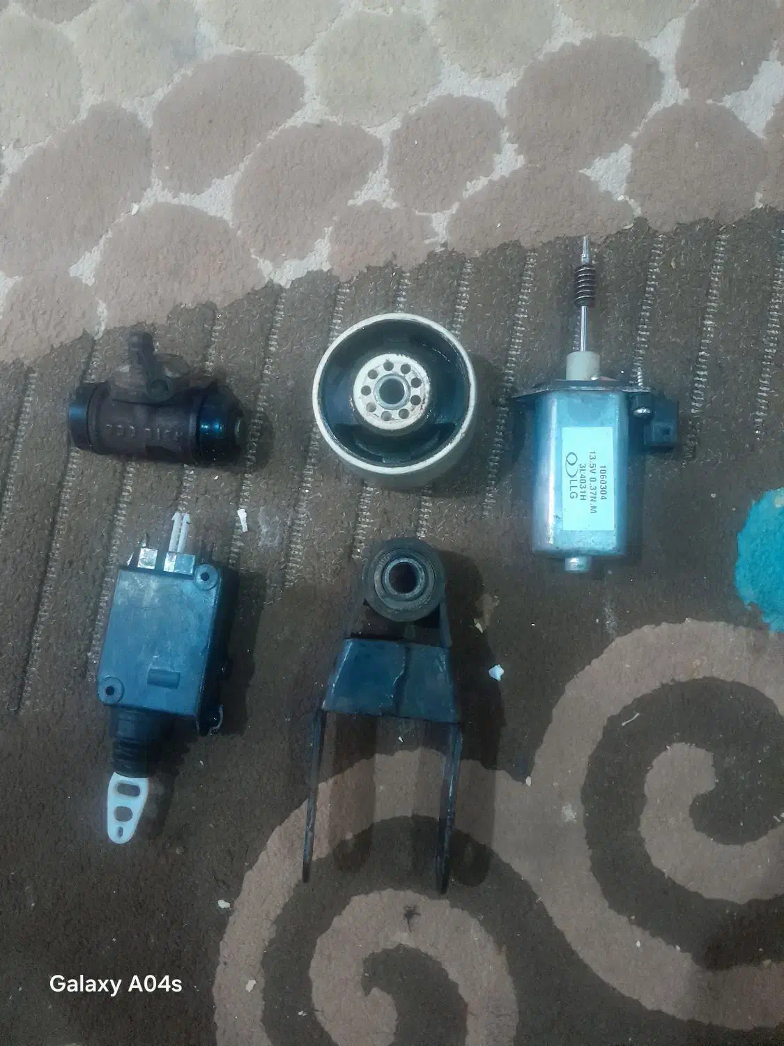 موتور شیشه بالابر پژو و سمند|قطعات یدکی و لوازم جانبی|فردیس, خیام شرقی|دیوار