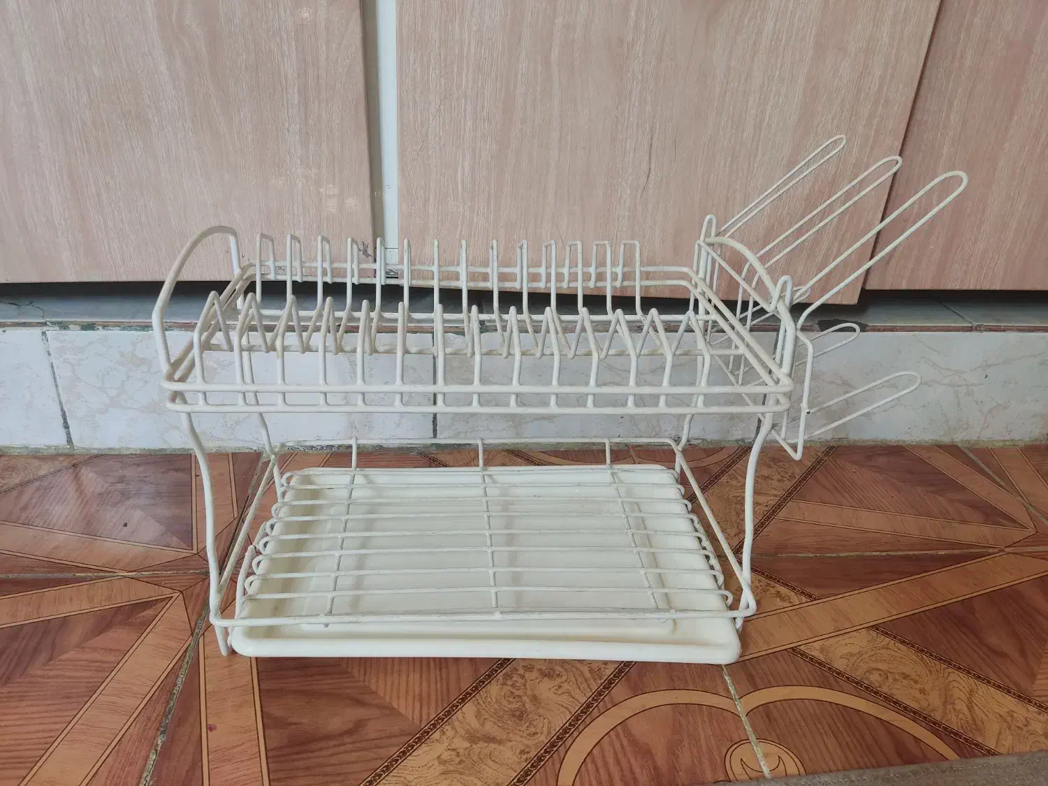 آبچکان۲طبقه|آب‌چکان و نظم‌دهنده ظروف|ایلام, |دیوار