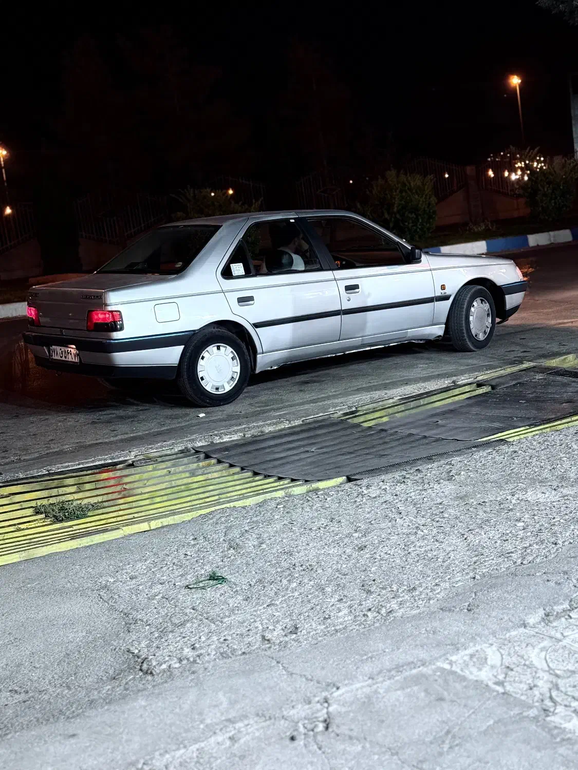 405مدل89دوگانه کارخونه|خودرو سواری و وانت|صدرا-فارس, فاز ۱|دیوار