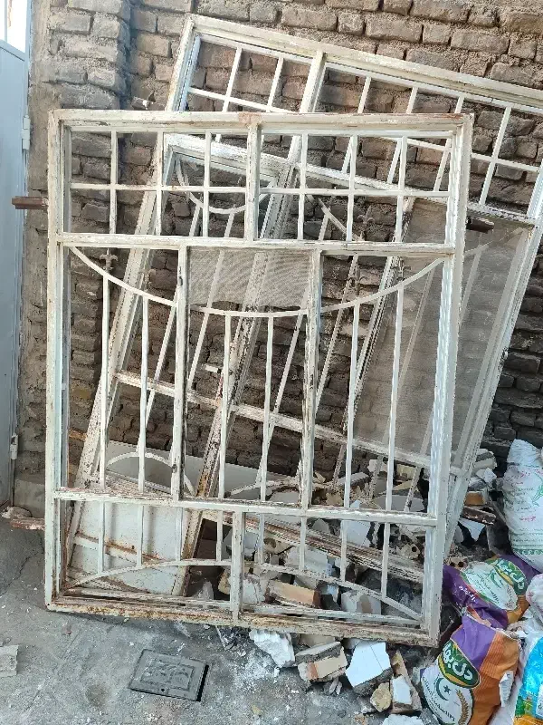 دو پنجره|مصالح و تجهیزات ساختمان|تربت جام, نظامی|دیوار