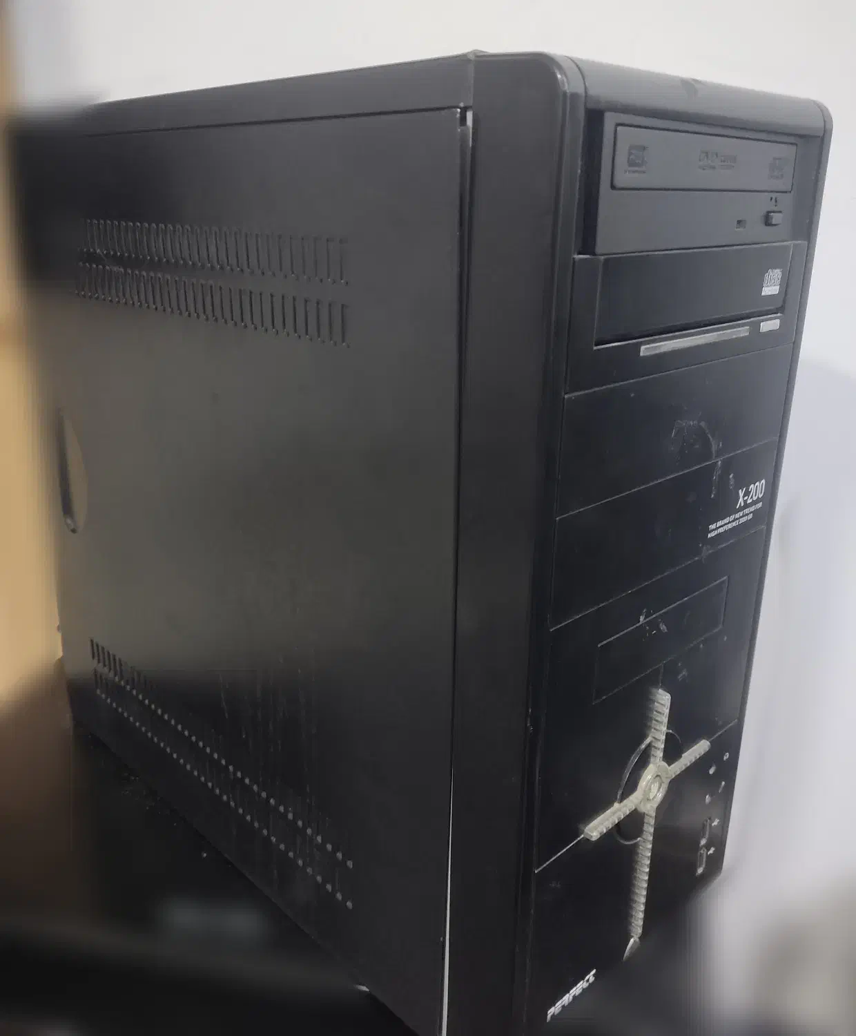 کیس ۱ترابایت گرافیک ۱گیگ|رایانه رومیزی|نهاوند, |دیوار