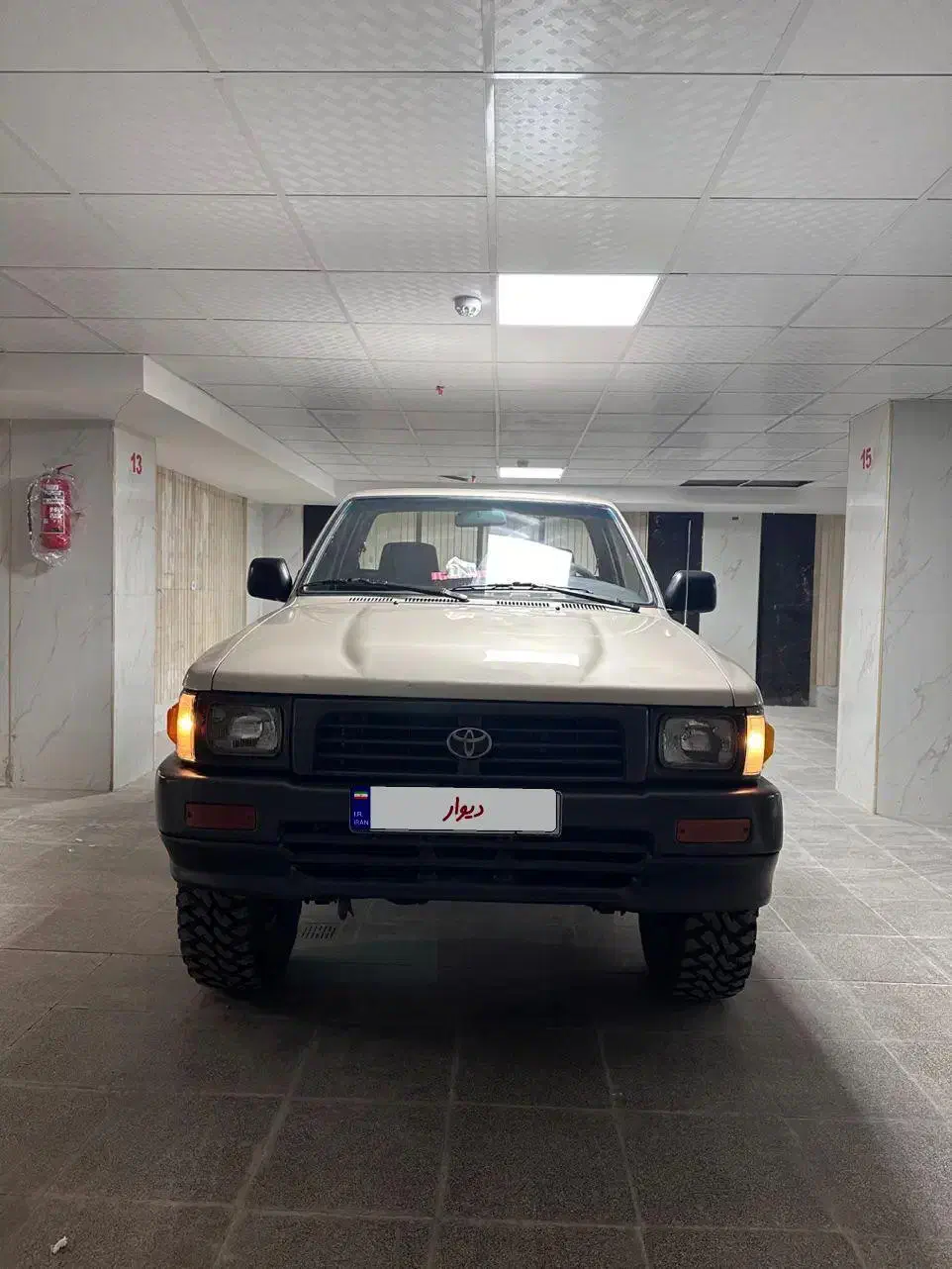 تویوتا هایلوکس پابلندمدل۱۹۹۷بیرنگ.بدون مشابه ایران|خودرو سواری و وانت|یزد, |دیوار