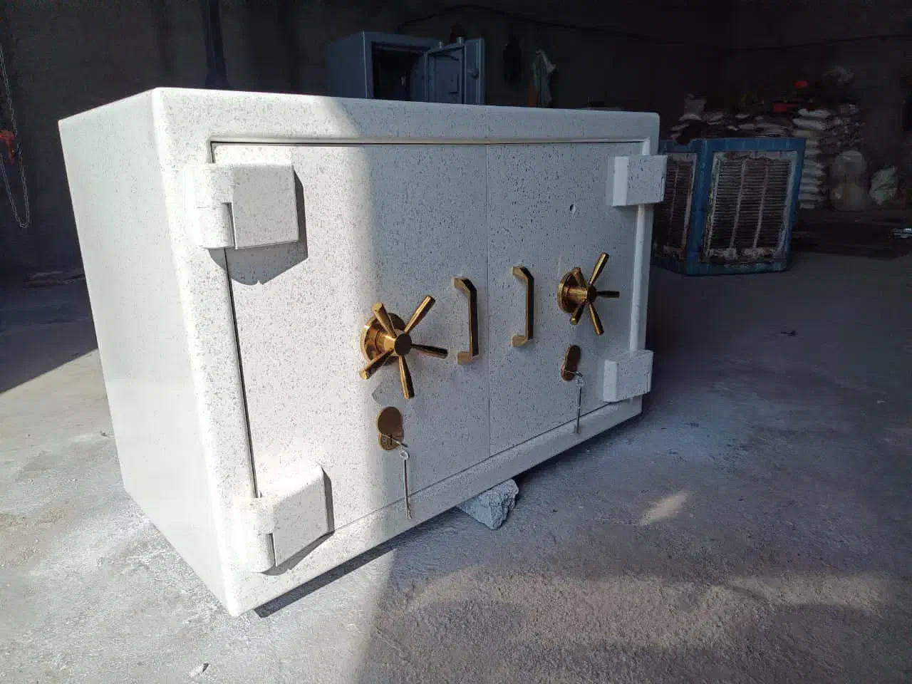 گاوصندوق زیرویترینی.رمز تایوان.ست طلایی|ابزارآلات|تهران, بازار|دیوار