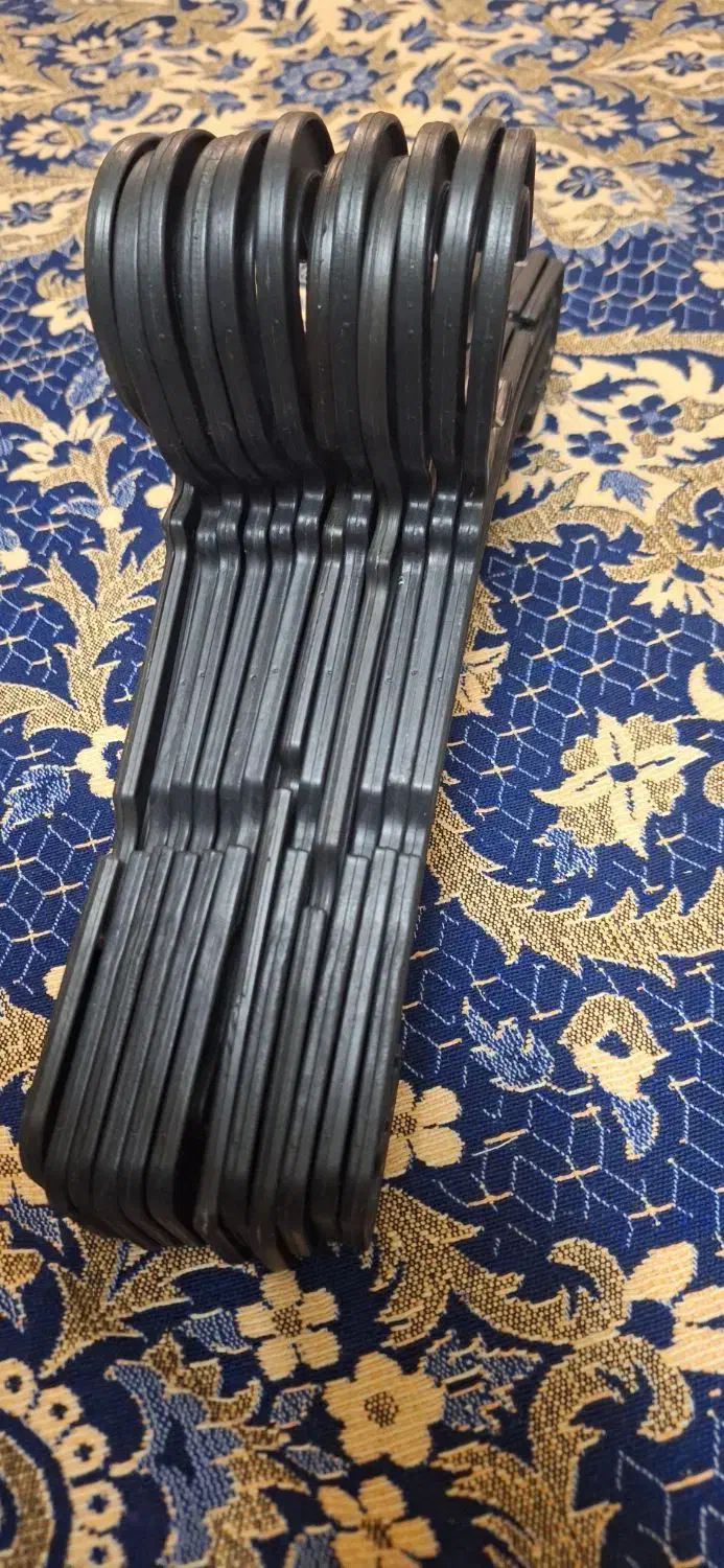 چوب لباسی|بندرخت و رخت‌آویز|قدس, شهر‌قدس|دیوار