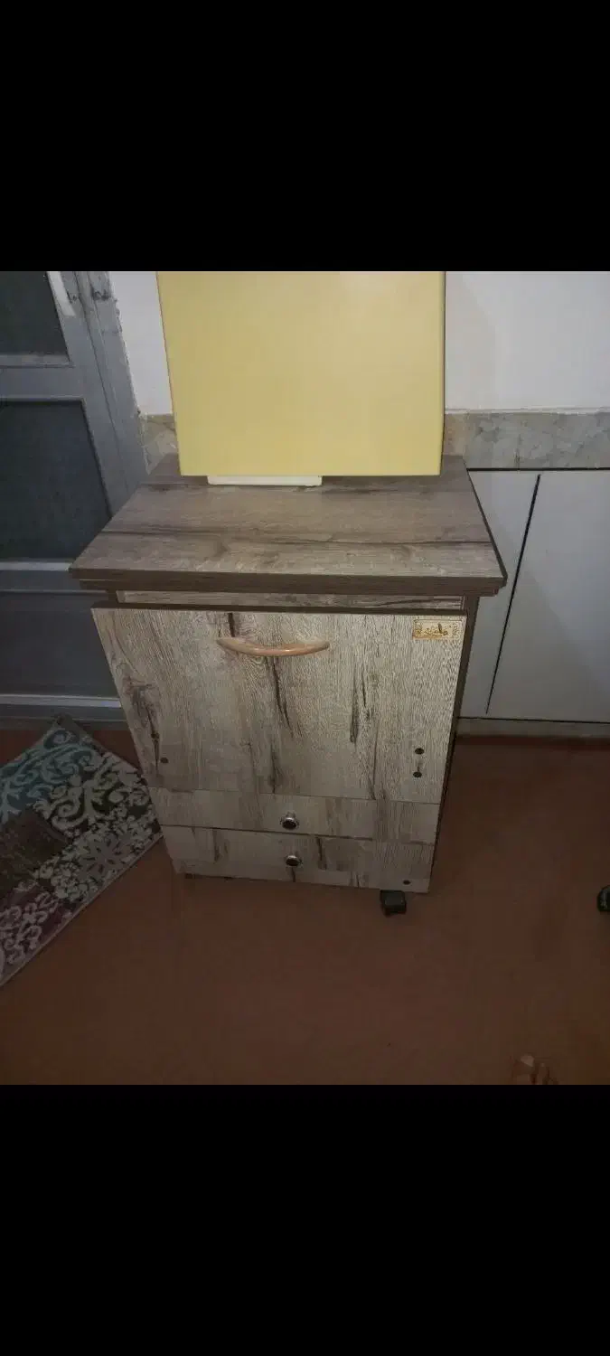 میز چرخ خیاطی|چرخ خیاطی و ریسندگی|فرخشهر, |دیوار