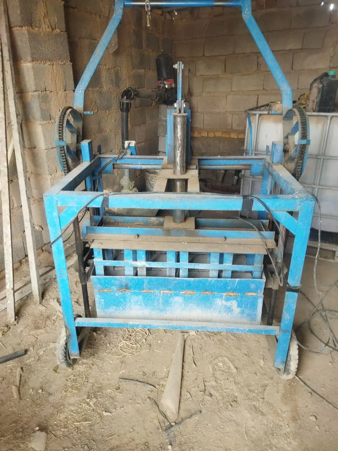 دستگاه بلوک زنی وبتونیر|ماشینآلات صنعتی|دهاقان, |دیوار