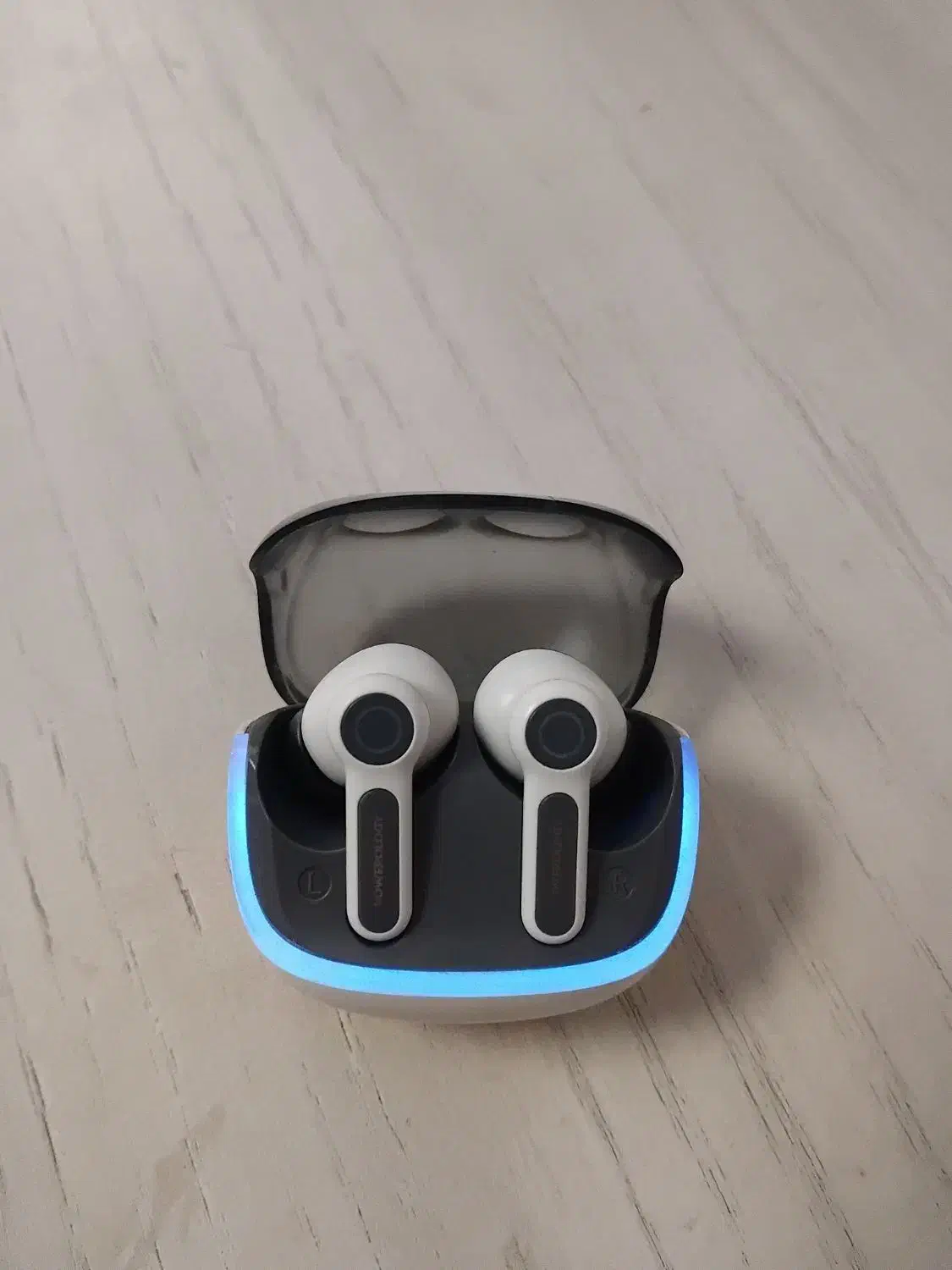 گوشی سامسونگ aA05sبه همراه یک عددایرپاد|موبایل|بندرعباس, |دیوار