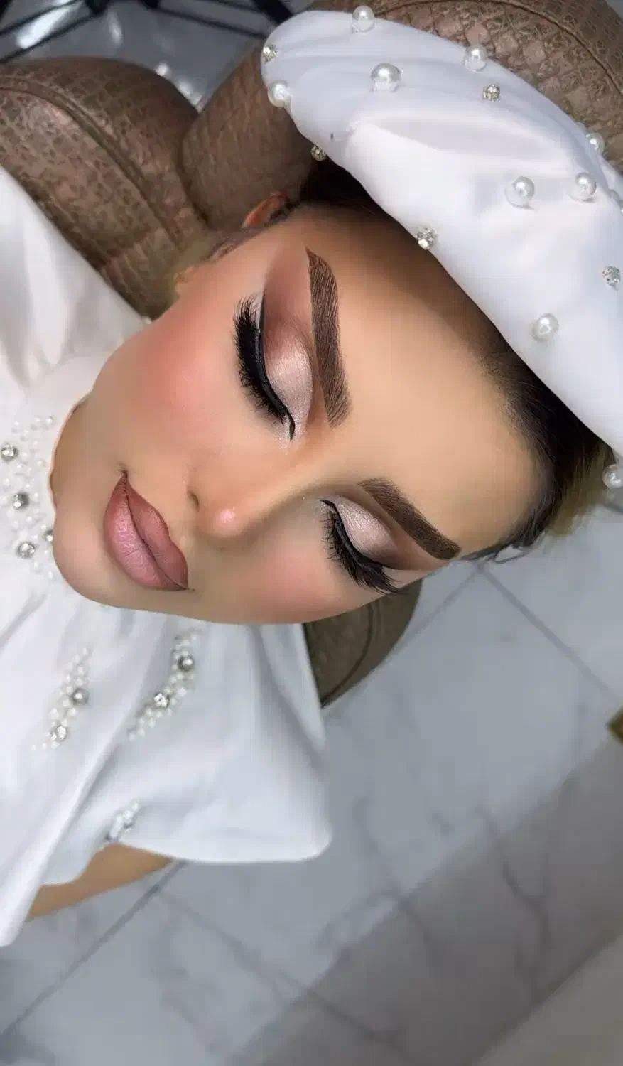 میکاپ نیم گریم و شنیون ویژه فقد ۳۰۰|خدمات آرایشگری و زیبایی|تبریز, |دیوار