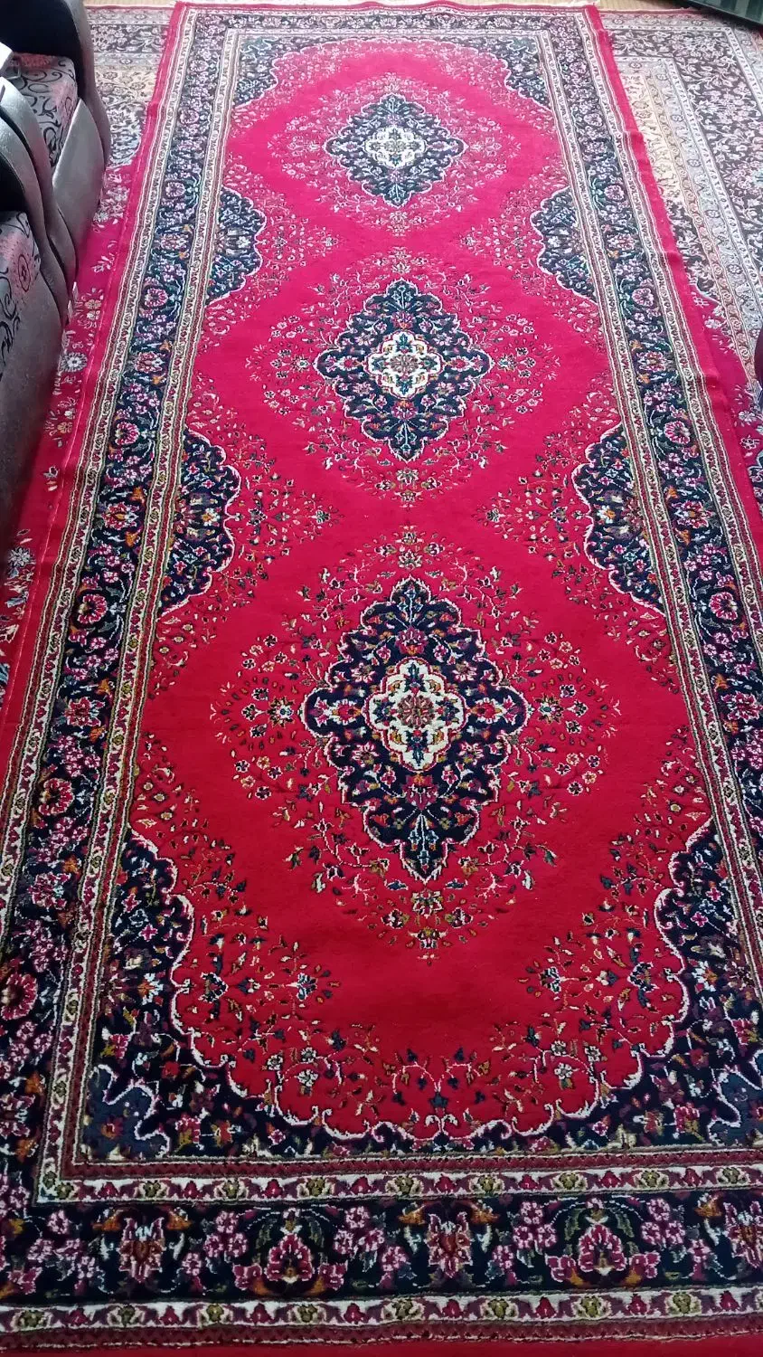 کناره فرش|فرش|اصفهان, نقش جهان|دیوار