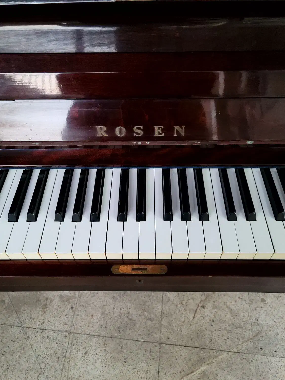 پیانو آکوستیک|پیانو، کیبورد، آکاردئون|کرج, مهرویلا جنوبی|دیوار