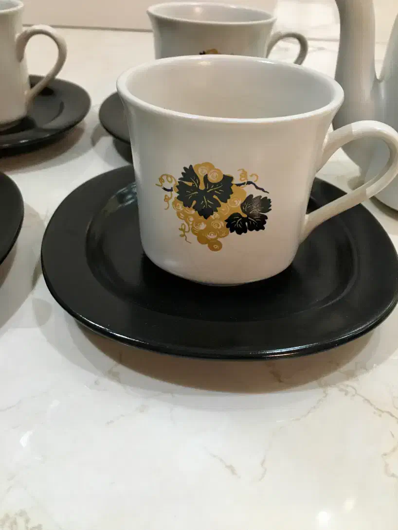 سرویس چایخوری (فنجان.قوری.قندان)|ظروف سرو و پذیرایی|اصفهان, شهرک ولیعصر|دیوار