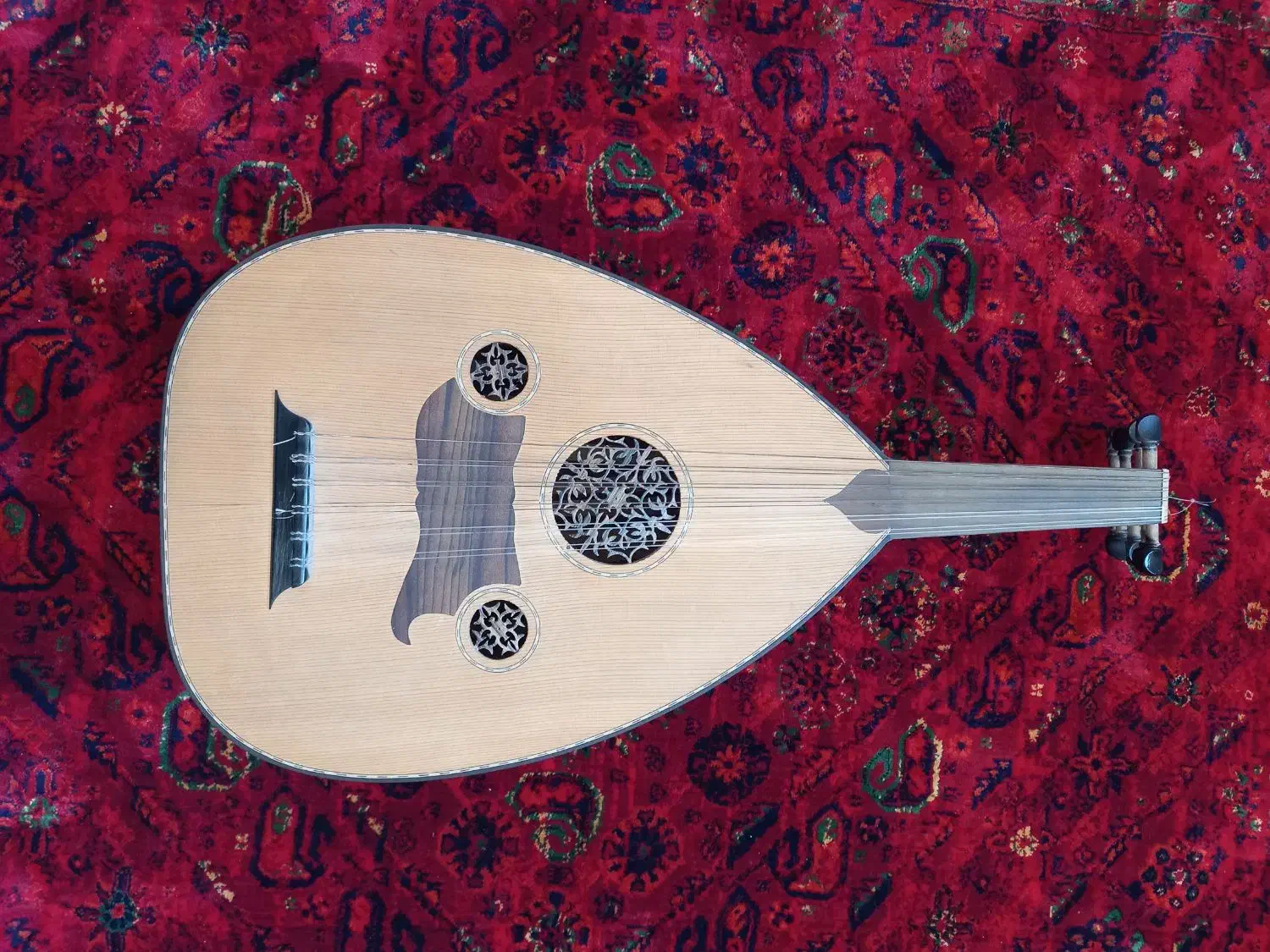 ساز عود|سازهای سنتی|اصفهان, گلزار|دیوار