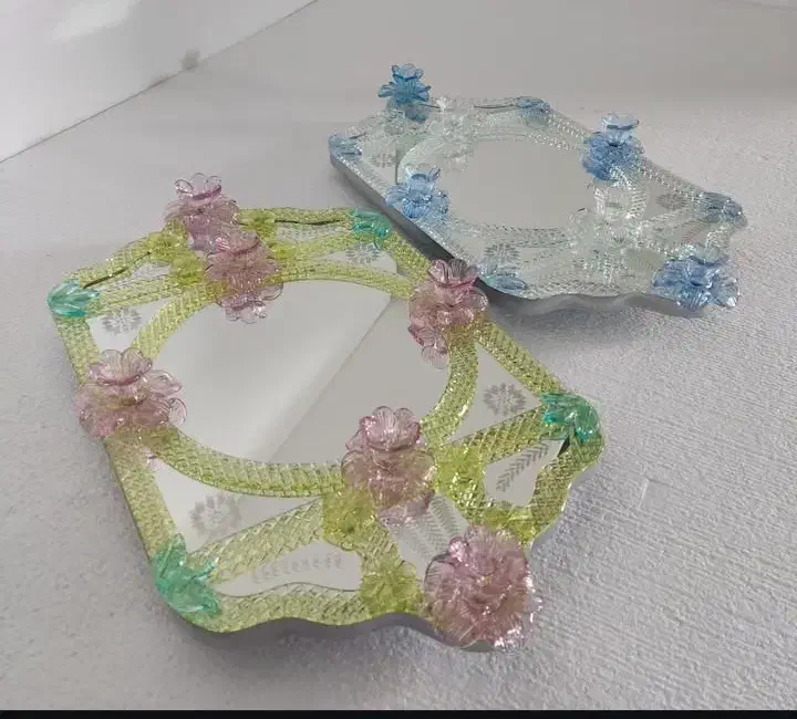 اینه|آینه|قوچان, |دیوار