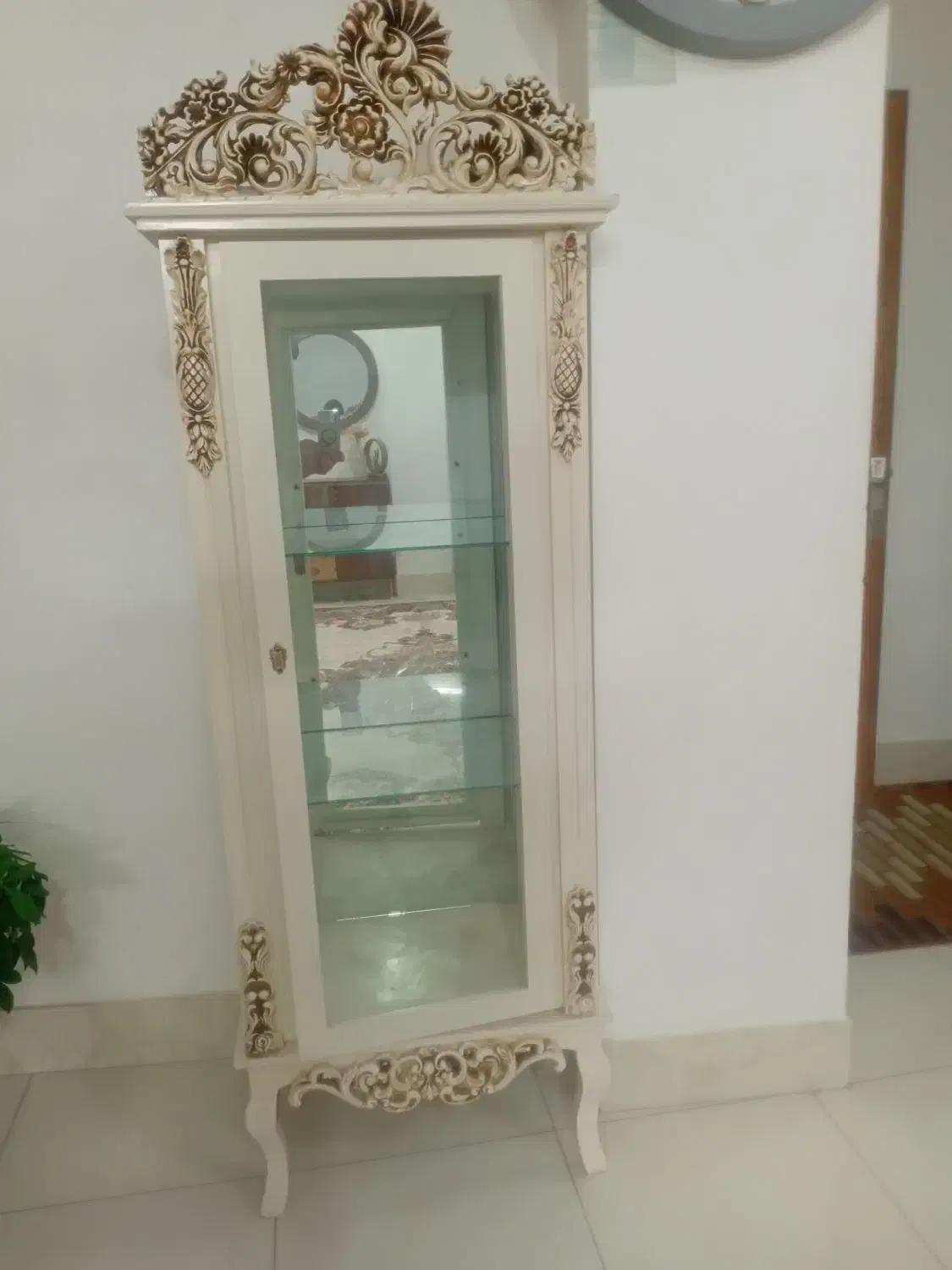 ویترین3 طبقه|بوفه، ویترین، کنسول|خمینی‌شهر, |دیوار