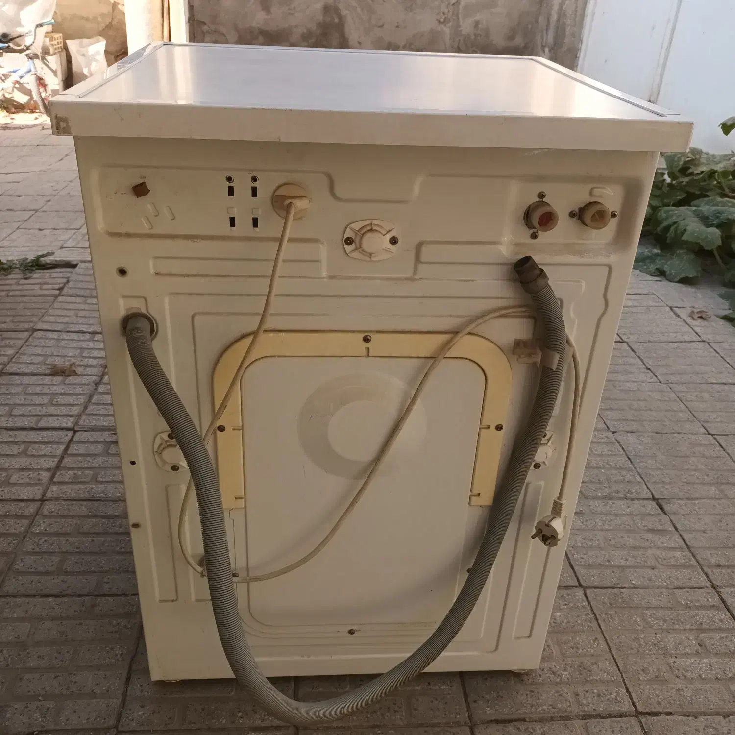 ماشین لباسشویی ابسال|ماشین لباسشویی و خشک‌کن لباس|تویسرکان, |دیوار