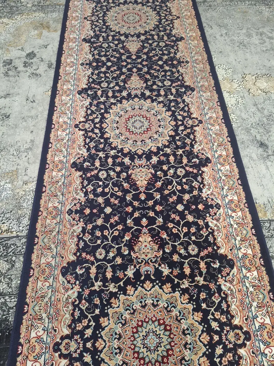 یک در پنج کناره فرش مشهد درحدنو|فرش|مشهد, شهرک مهر آباد|دیوار