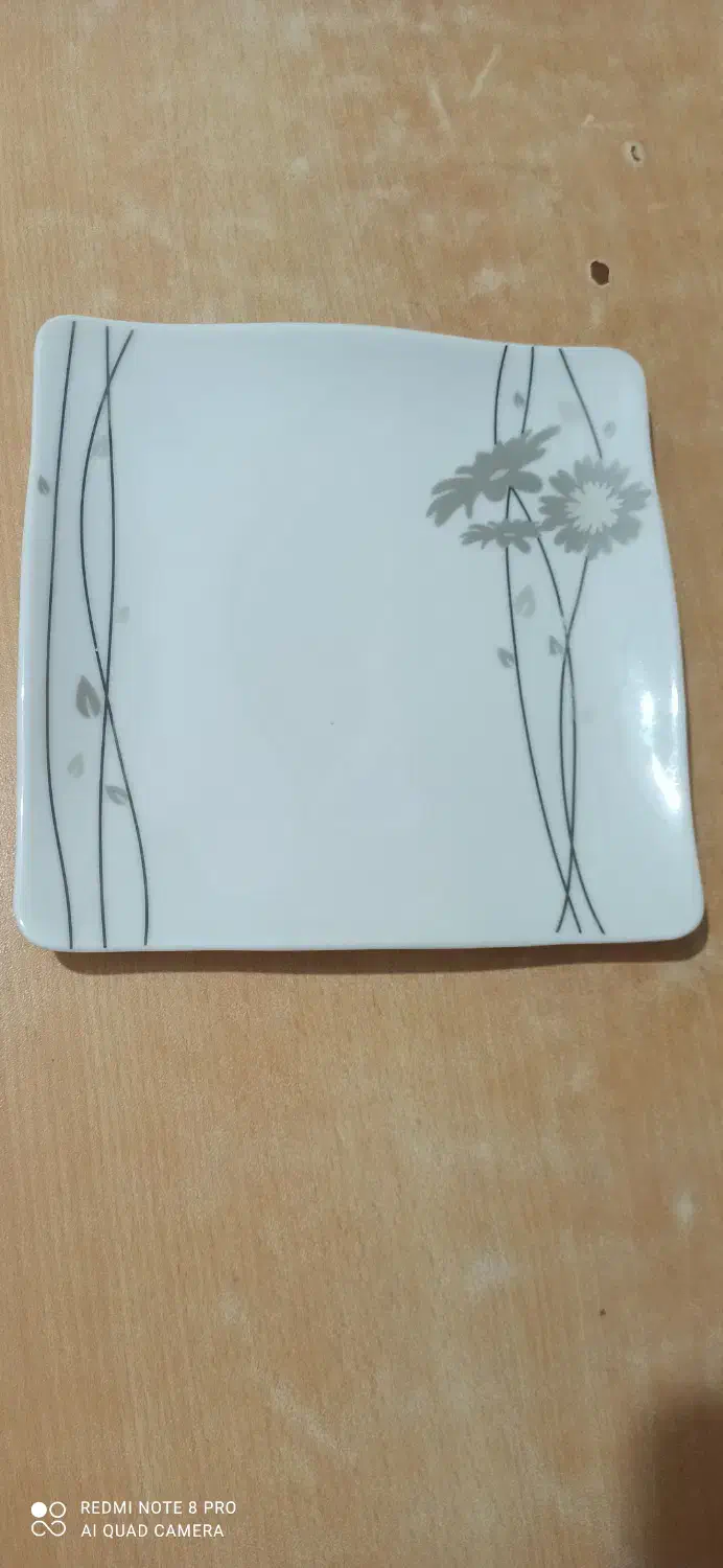 سرویس چینی 12نفره|ظروف سرو و پذیرایی|رشت, حومه رشت|دیوار