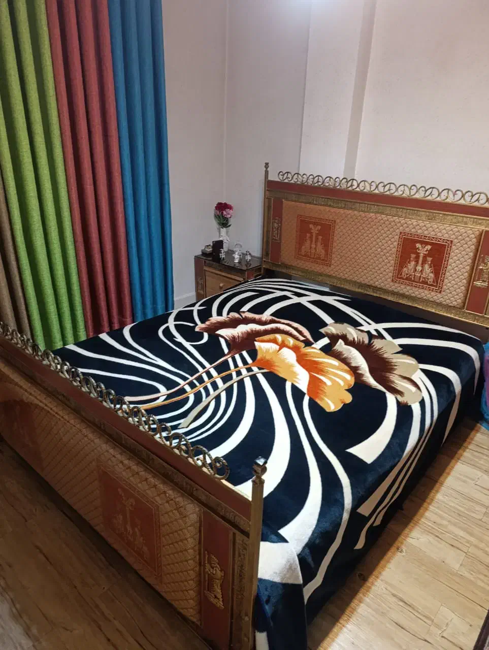 تخت خواب دو نفره خوشخواب و کشوی لباس|تخت و سرویس خواب|بهشهر, |دیوار