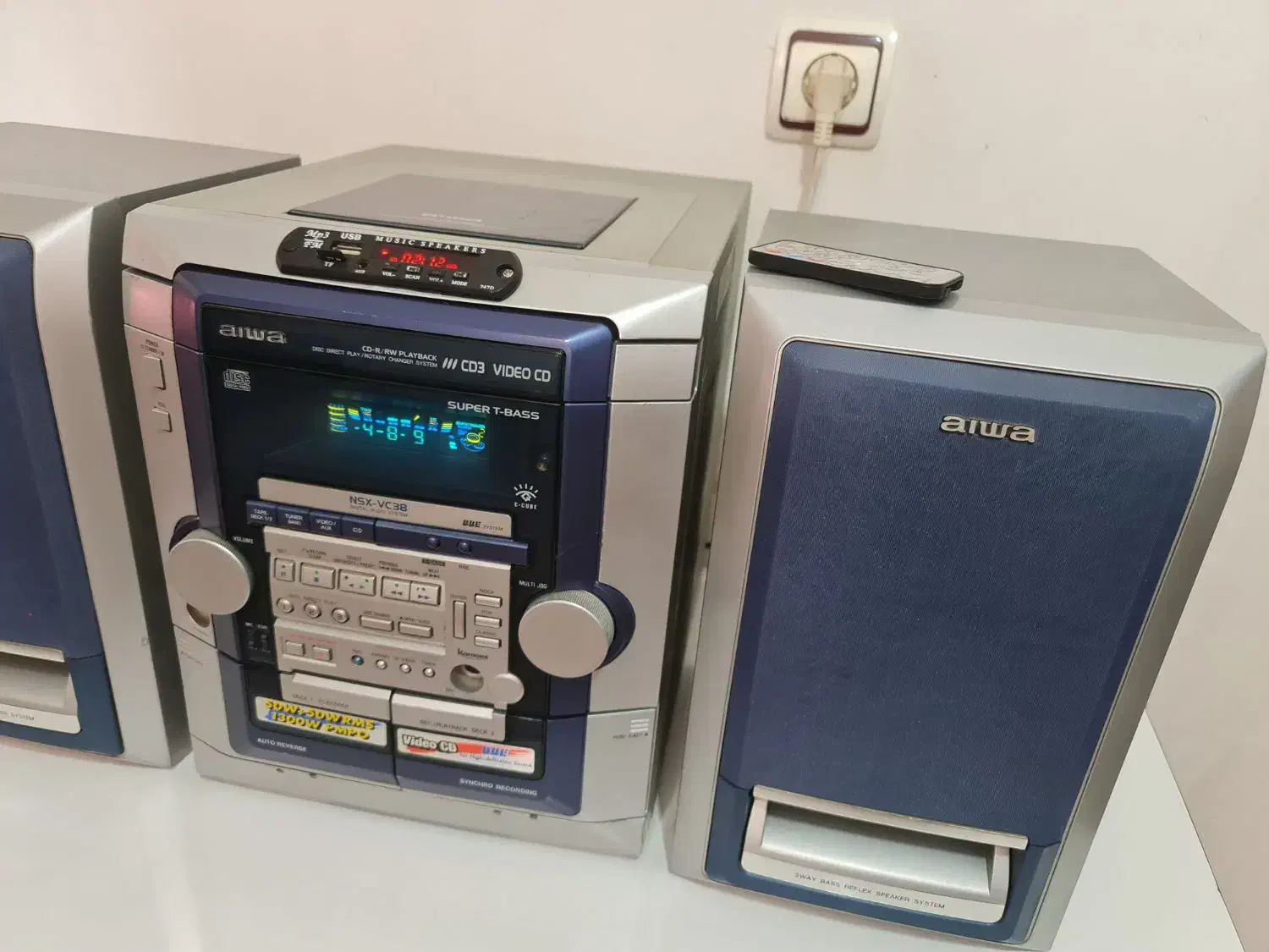 تعدادی اسپیکر و باند|سیستم صوتی خانگی|ایلام, |دیوار